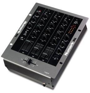 Numark M4