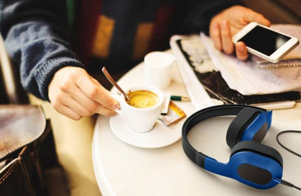 KEF M400