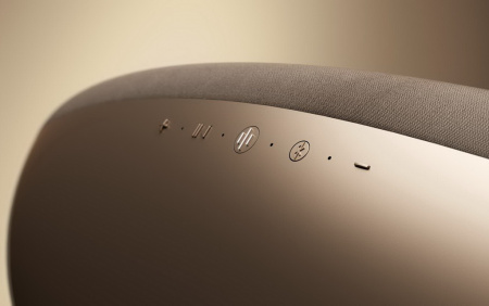 Bowers & Wilkins Zeppelin Pro Edition