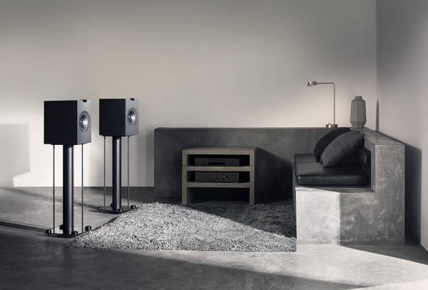 KEF Q150