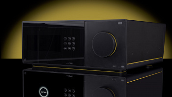 AV усилитель Arcam AVA15