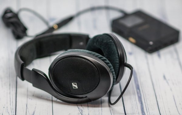 Sennheiser HD 560S