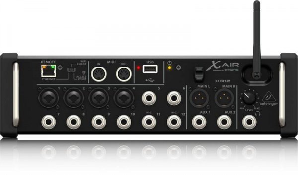 Микшерный пульт Behringer XR12