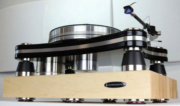 IsoAcoustics Delos 2216M2 Maple