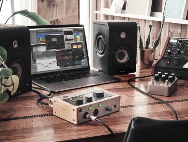Universal Audio Volt 276