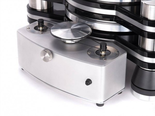 VPI Titan