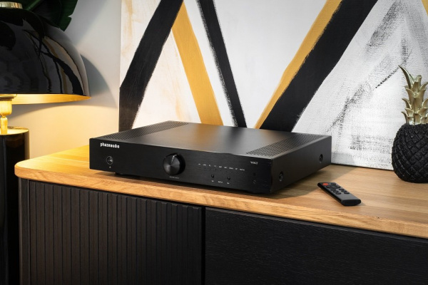 Усилитель Phaze Audio Volt + Проигрыватель Phaze Audio Diana