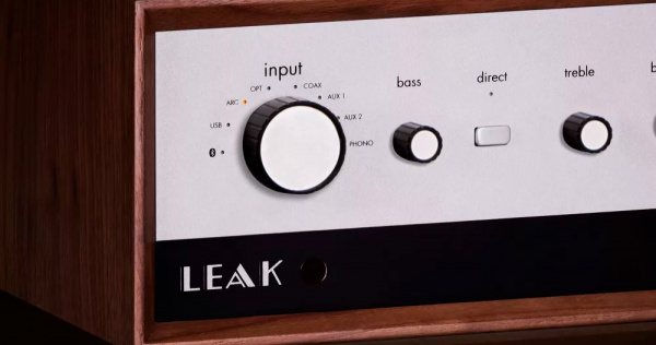 Leak Stereo 230, Walnut