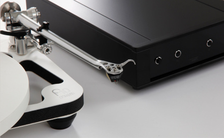 Проигрыватель винила Rega Planar 10 (APHELION 2 MC) White