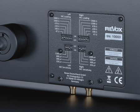 Проигрыватель Revox STUDIOMASTER T700 BLACK EDITION