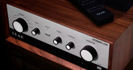 Leak Stereo 230, Walnut
