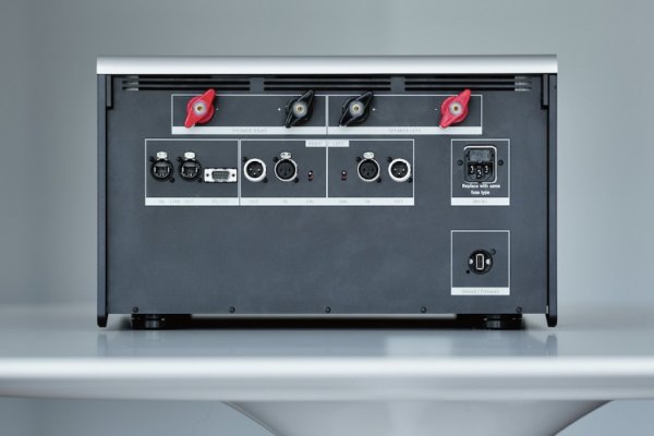Soulution 511 Stereo Amplifier